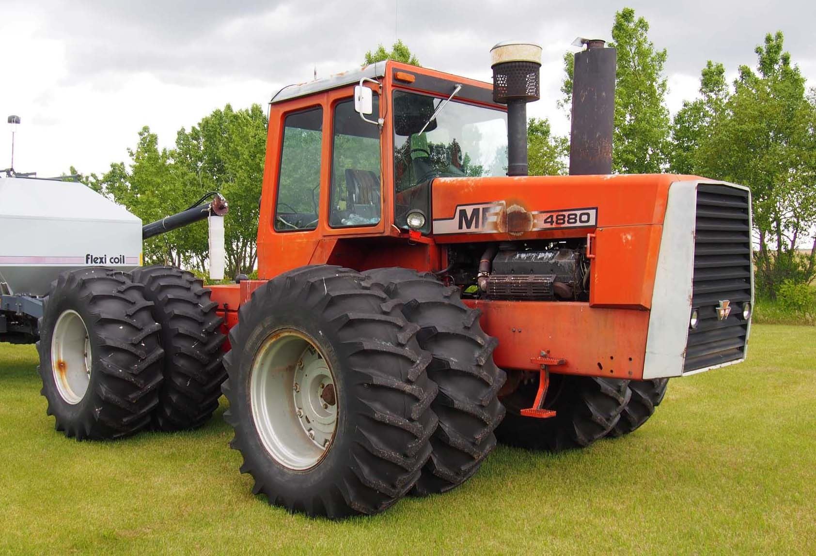 Massey Ferguson 4880 Tractor 4WD 6958Hrs Rubber 23 1 x34 massey-ferguson-4880-tractor-4wd-6958hrs-rubber-23-1-x34