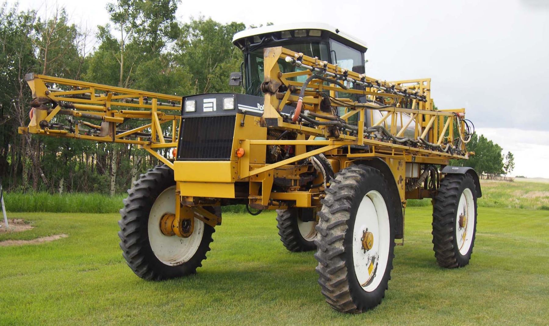 1998 RoGator 854, 90’ High Clearance Sprayer, Auto Steer, Auto Rate, Auto Boom Control, Stainless St
