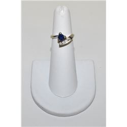 14K WHITE GOLD RING SIZE 4.75 WITH TRIANGULAR SAPPHIRE AND (4) DIAMONDS