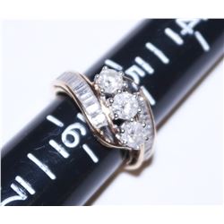 14K DIAMOND RING Size 5 1/2