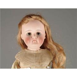 18" CLOSE MOUTH SHOULDER HEAD DOLL