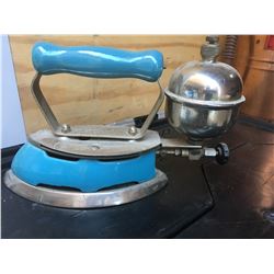 VINTAGE STEAM IRON