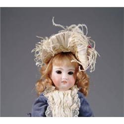 8-1/2in. CLOSE-MOUTH BELTON