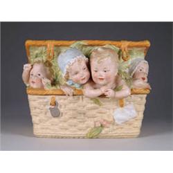 SUPERB HEUBACH WICKER PICNIC BASKET WITH CHILDREN