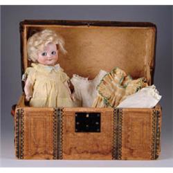 10in. AM 323 GOOGLY W/ TRUNK AND WARDROBE