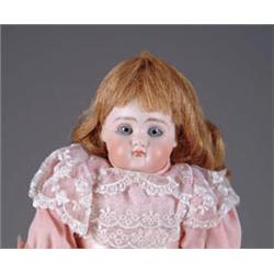 14in. CLOSE-MOUTHED SHOULDER HEAD GERMAN DOLL