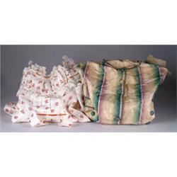 17 PIECES OF ANTIQUE CLOTHING