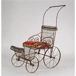 VICTORIAN DOLL CARRIAGE