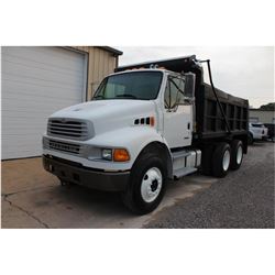 2005 STERLING M8500 Dump Truck; VIN/SN:2FZHCHDC15AV93179 -:- T/A, Cat C7 diesel, Allison A/T, 40K re