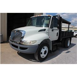 2009 INTERNATIONAL 4300 Flatbed Truck; VIN/SN:3HTJTSKM59N039357 -:- S/A, Int. diesel, A/T, 12' flatb