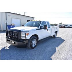 2015 FORD F350 Service Truck; VIN/SN:1FD8X3E69FEA64302 -:- ext. cab, V8 gas, A/T, AC, Knapheide serv