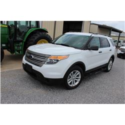 2015 FORD EXPLORER; VIN/SN:1FM5K8B85FGC08355 -:- 4x4, V6 gas, A/T, AC, 3rd row seating, 80,663 miles