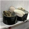 Image 1 : Hat Box w/Ladies Hats (3) & Fur Collar