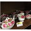 Image 3 : Royal Albert China "Old English Rose" (32 Pieces)