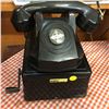 Image 1 : 2 Vintage Closed Circuit Desktop Telephones