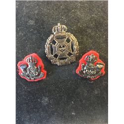 WWII CANADA ROYAL RIFLES OF CANADA CAP BADGE AND COLLAR TABS