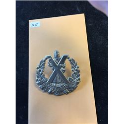 WWII CANADA QUEENS OWN CAMERON HIGHLANDERS CAP BADGE!