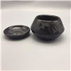 Image 2 : Pair Black Pots - Rose and T. Naranjo