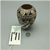Image 8 : Hopi Pot by Tyra Naha