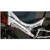 Image 2 : WHITE ORXX BIKE