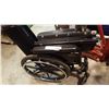 Image 4 : FOLDING WHEEL CHAIR