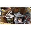 Image 3 : BASKET OF GARDEN ITEM