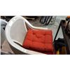 Image 2 : 4 PATIO CHAIRS W/ CUSHIONS