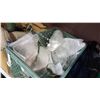Image 1 : TOTE OF 2800ML FLASKS
