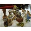 Image 2 : TRAY OF SMALL FIGURES