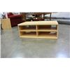 Image 2 : MAPLE ENTERTAINMENT STAND