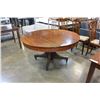 Image 2 : LARGE ANTIQUE DINING TABLE W/ 2 LEAFS