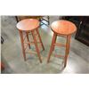 Image 1 : 2 PINE STOOLS