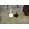 Image 3 : WHITE FLOOR LAMP WITH READING LIGHT AND BLACK FLOOR LAMP