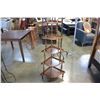 Image 1 : CORNER NICKNACK SHELF