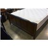 Image 2 : MODERN QUEENSIZE BED FRAME