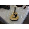 Image 1 : KAWASAKI 30" WOOD GUITAR