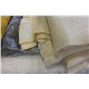 Image 4 : EATONS PURE WOOL BLANKET
