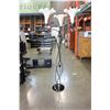 Image 1 : METAL FLOWER FLOOR LAMP