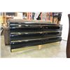 Image 2 : BLACK LAQUER 6 DRAWER DRESSER
