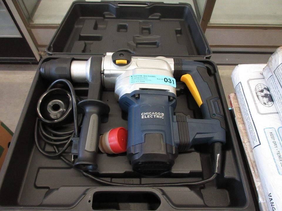 Chicago Electric Heavy Duty Hammer Drill