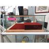 Image 1 : Locking Countertop Display Cabinet