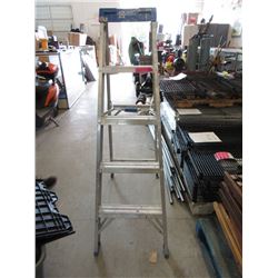 5 Foot Aluminum Step Ladder