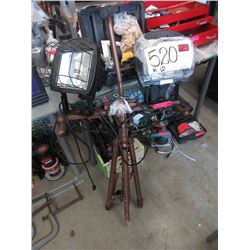 Heavy Duty Halogen Work Light on Tripod