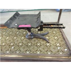 Vintage Turkey Foot Scale ca1900