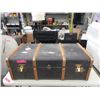 Image 1 : Vintage Shipping Trunk
