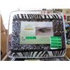 Image 1 : 2 New Queen Size Animal Stripe Sherpa Blankets