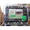 Image 1 : 2 New Queen Size Animal Stripe Sherpa Blankets