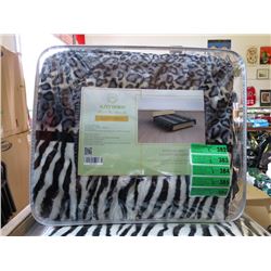 2 New Queen Size Animal Stripe Sherpa Blankets