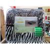 Image 1 : 2 New Queen Size Animal Stripe Sherpa Blankets