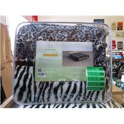 2 New Queen Size Animal Stripe Sherpa Blankets